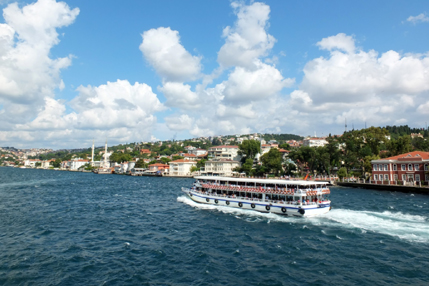 boat-along-bosphorus